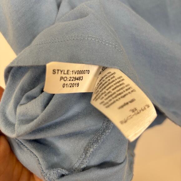 Vineyard Vines T-Shirt - Picture 6 of 6